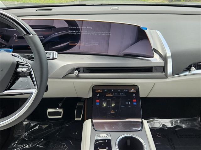 new 2026 Cadillac VISTIQ car, priced at $78,515