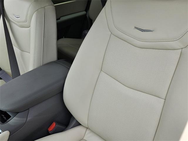 new 2025 Cadillac XT5 car, priced at $53,990
