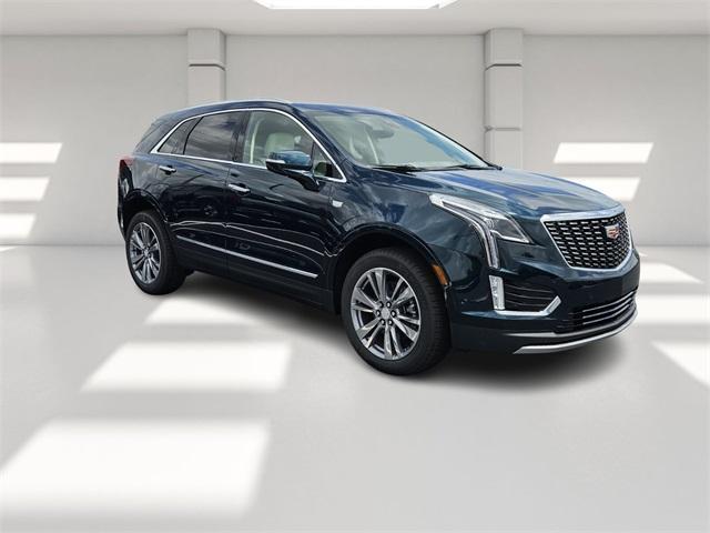new 2025 Cadillac XT5 car, priced at $53,990