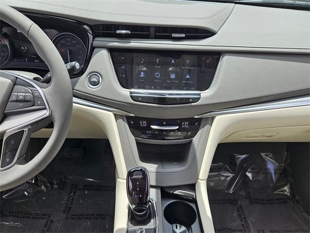 new 2025 Cadillac XT5 car, priced at $53,990