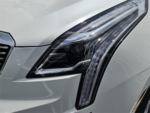 new 2025 Cadillac XT5 car, priced at $60,090