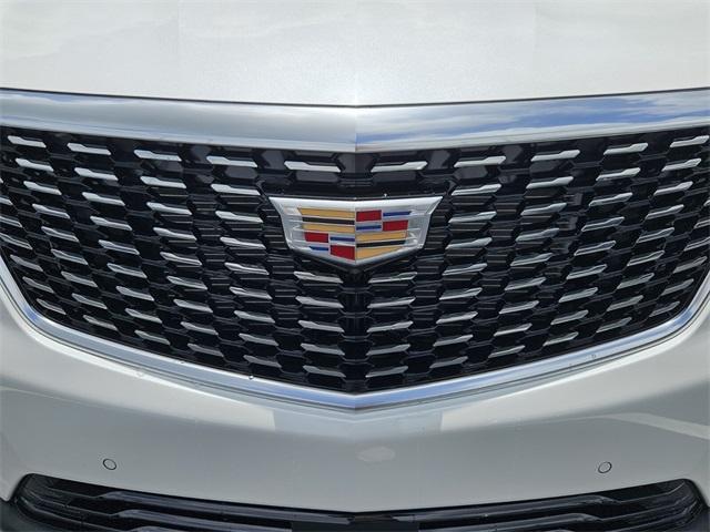 new 2025 Cadillac XT5 car, priced at $60,090