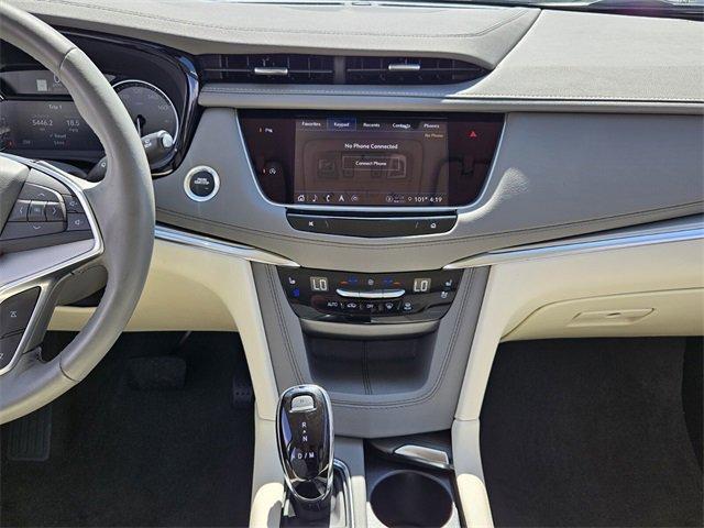 used 2024 Cadillac XT5 car, priced at $43,997