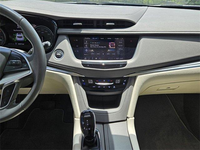 used 2022 Cadillac XT5 car, priced at $32,877