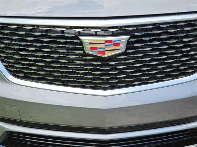 new 2025 Cadillac XT6 car, priced at $44,493