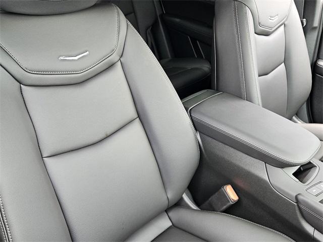 new 2025 Cadillac XT5 car, priced at $45,714