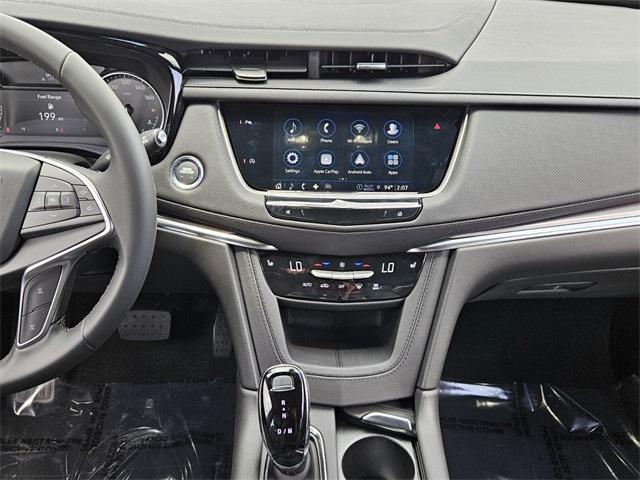 new 2025 Cadillac XT5 car, priced at $45,714
