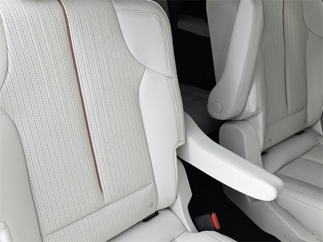 new 2026 Cadillac VISTIQ car, priced at $79,514