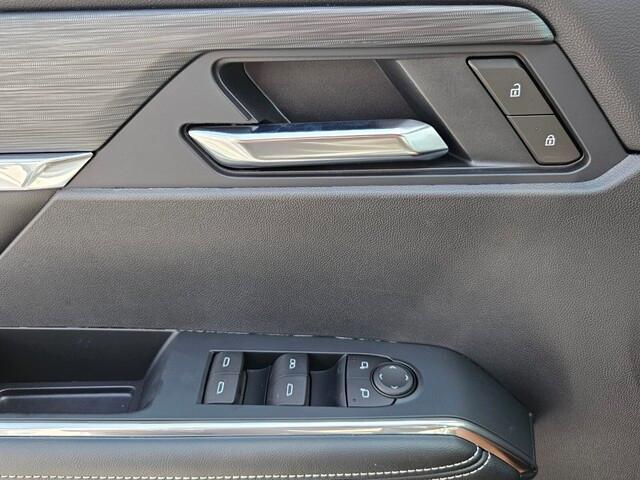 new 2025 GMC Acadia car, priced at $52,025