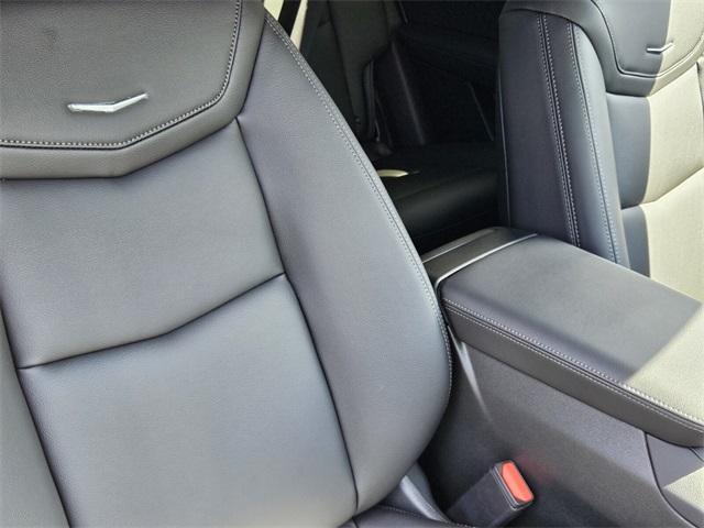 new 2025 Cadillac XT5 car, priced at $48,410