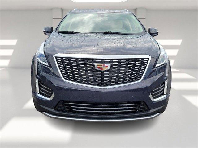 new 2025 Cadillac XT5 car, priced at $56,090