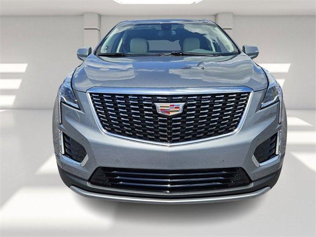 new 2025 Cadillac XT5 car, priced at $51,090