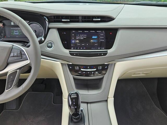 used 2025 Cadillac XT5 car, priced at $46,987