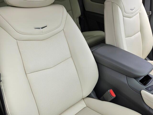used 2025 Cadillac XT5 car, priced at $46,987