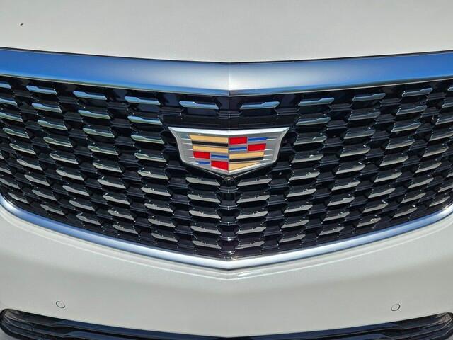 new 2025 Cadillac XT5 car, priced at $57,790
