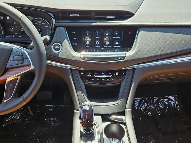 new 2025 Cadillac XT5 car, priced at $57,790