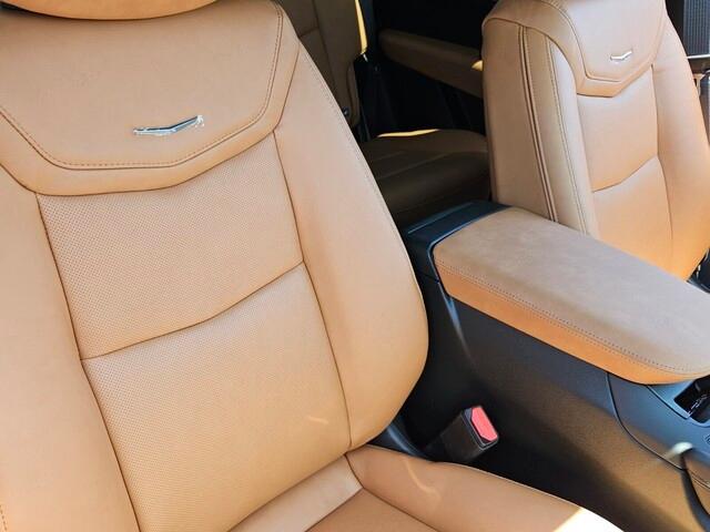 new 2025 Cadillac XT5 car, priced at $57,790