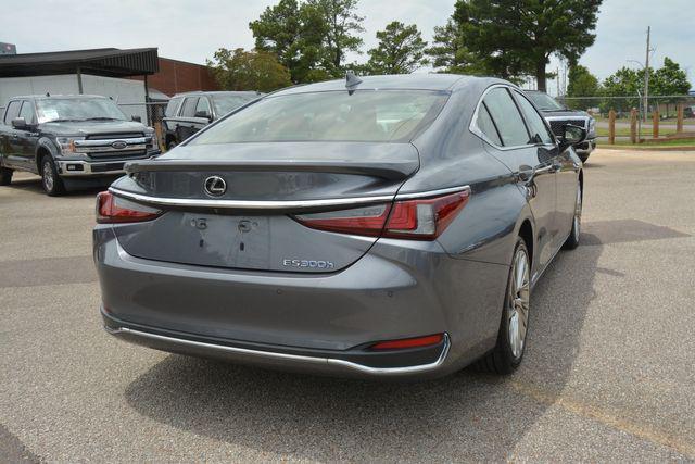 used 2019 Lexus ES 300h car, priced at $31,700