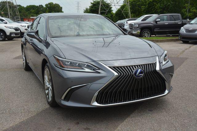 used 2019 Lexus ES 300h car, priced at $31,700