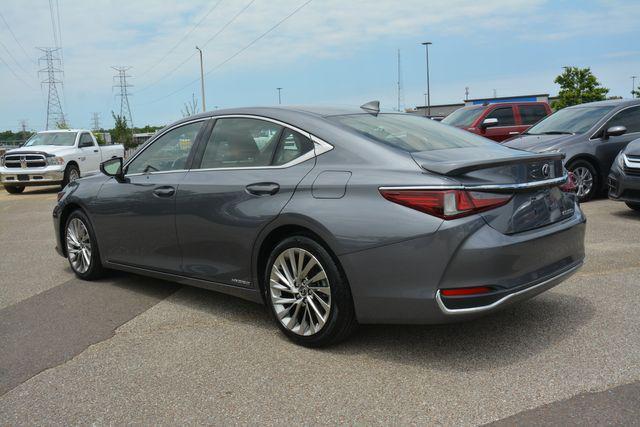 used 2019 Lexus ES 300h car, priced at $31,700