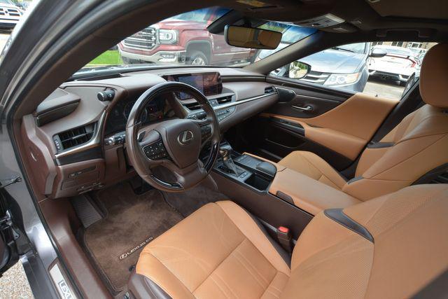 used 2019 Lexus ES 300h car, priced at $31,700