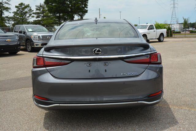 used 2019 Lexus ES 300h car, priced at $31,700