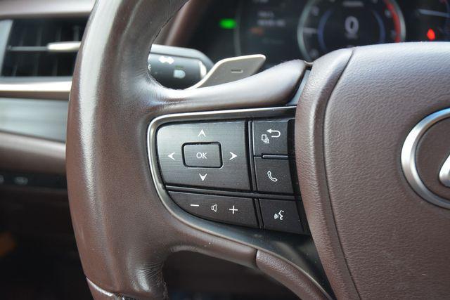 used 2019 Lexus ES 300h car, priced at $31,700