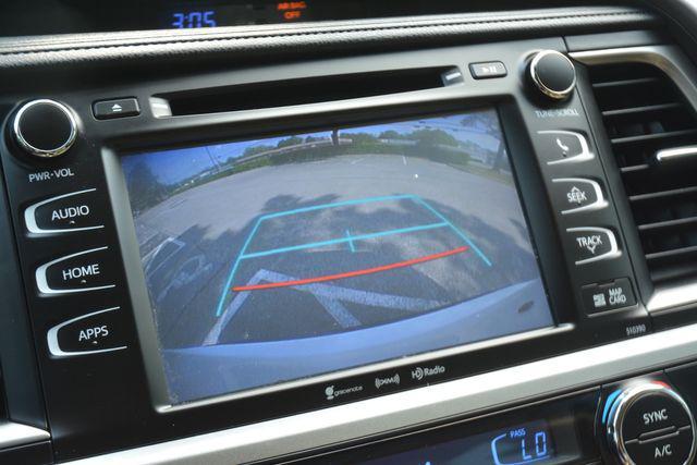 used 2019 Toyota Highlander car, priced at $25,580