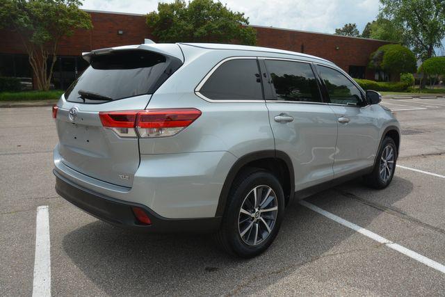 used 2019 Toyota Highlander car, priced at $26,900