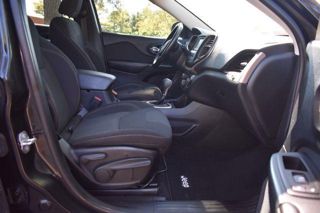 used 2016 Jeep Cherokee car, priced at $11,990