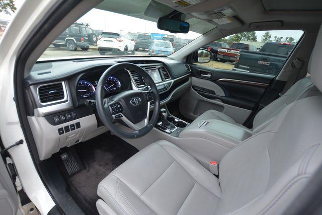 used 2015 Toyota Highlander car, priced at $20,350