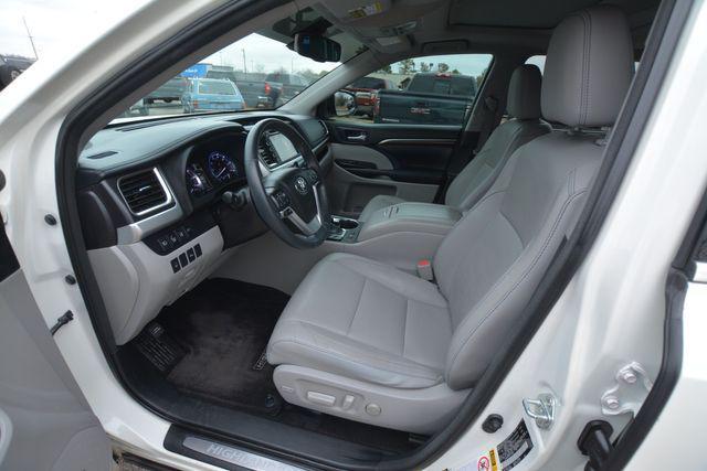 used 2015 Toyota Highlander car, priced at $20,350