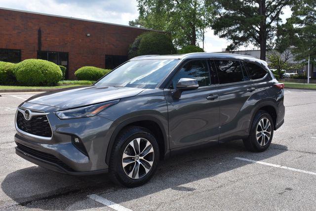 used 2022 Toyota Highlander car, priced at $32,990