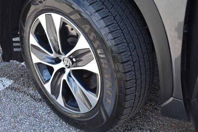 used 2022 Toyota Highlander car, priced at $32,990