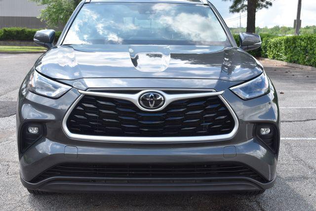 used 2022 Toyota Highlander car, priced at $32,990
