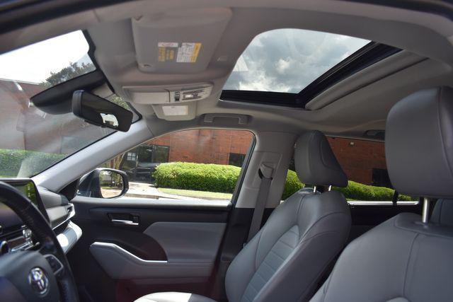 used 2022 Toyota Highlander car, priced at $32,990