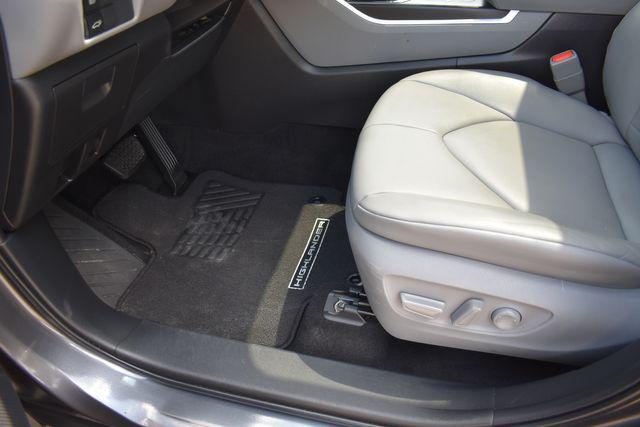 used 2022 Toyota Highlander car, priced at $32,990