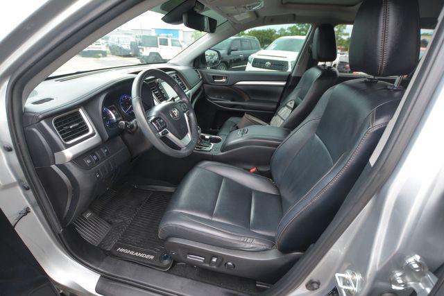 used 2019 Toyota Highlander car, priced at $22,750