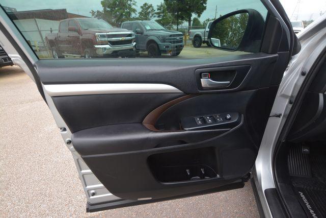 used 2019 Toyota Highlander car, priced at $22,750