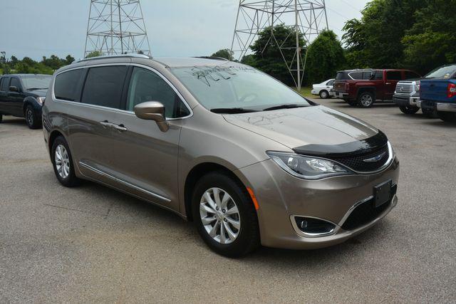 used 2018 Chrysler Pacifica car, priced at $17,990