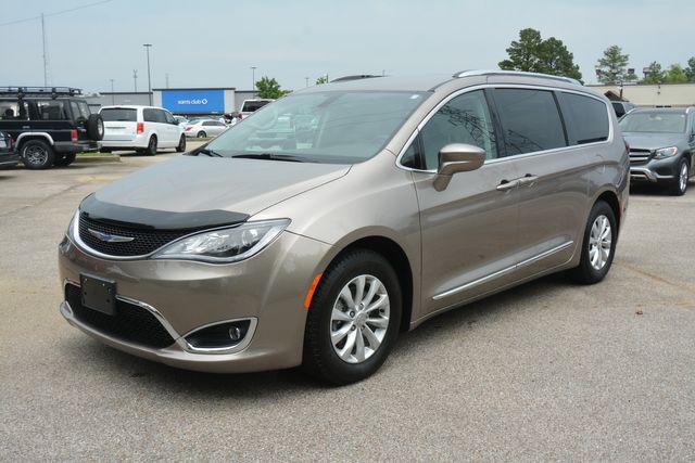 used 2018 Chrysler Pacifica car, priced at $17,990