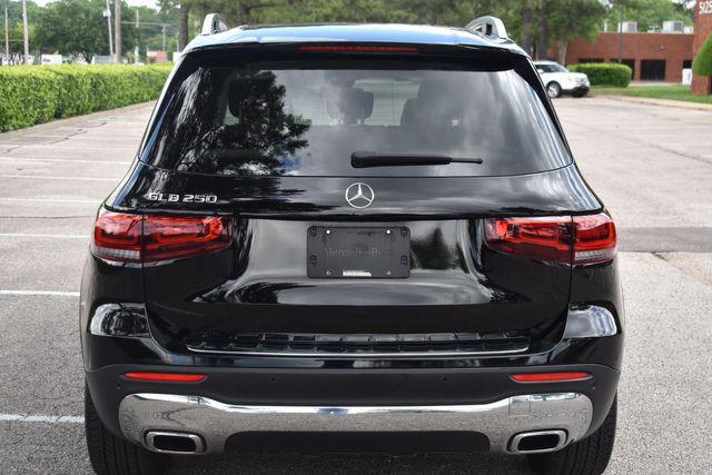 used 2021 Mercedes-Benz GLB 250 car, priced at $26,990