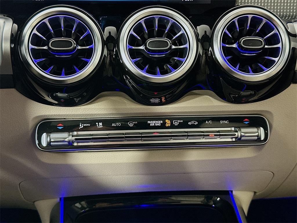 used 2022 Mercedes-Benz GLB 250 car