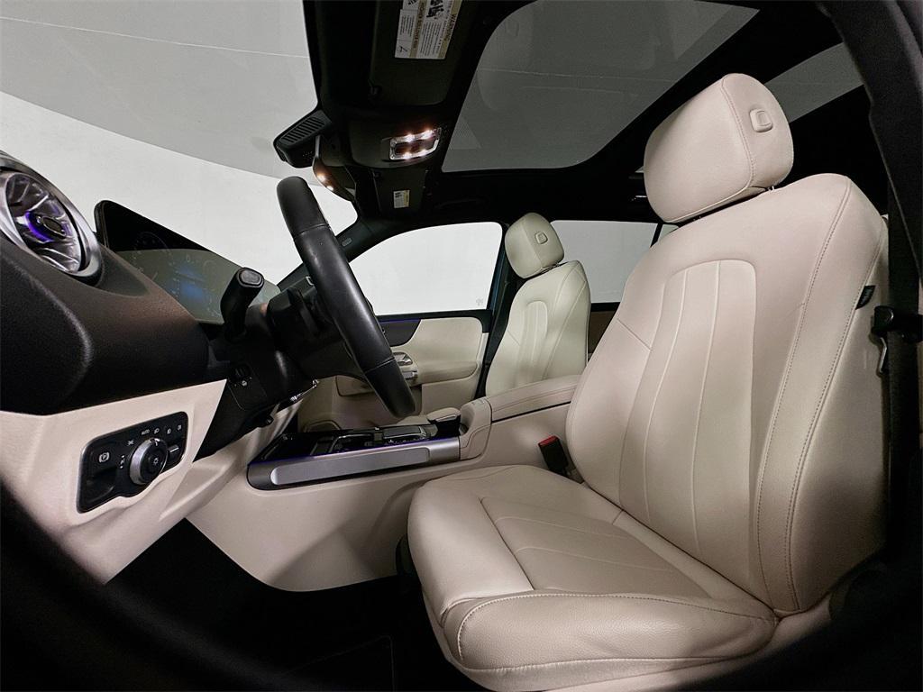 used 2022 Mercedes-Benz GLB 250 car