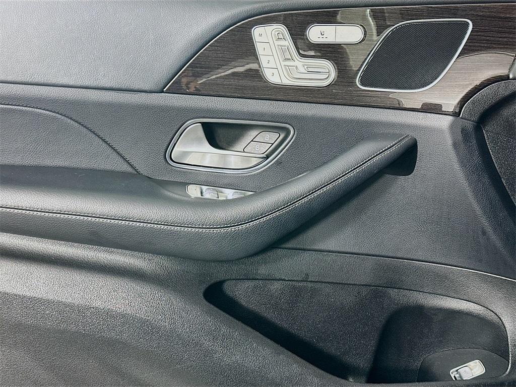 used 2020 Mercedes-Benz GLE 350 car, priced at $32,000