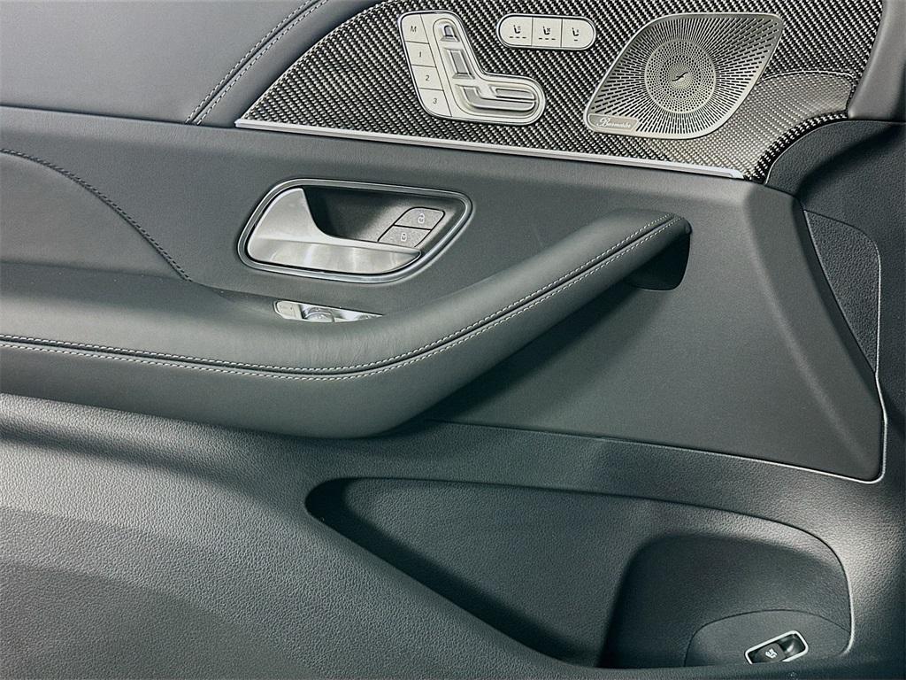 new 2025 Mercedes-Benz AMG GLE 63 car, priced at $139,130