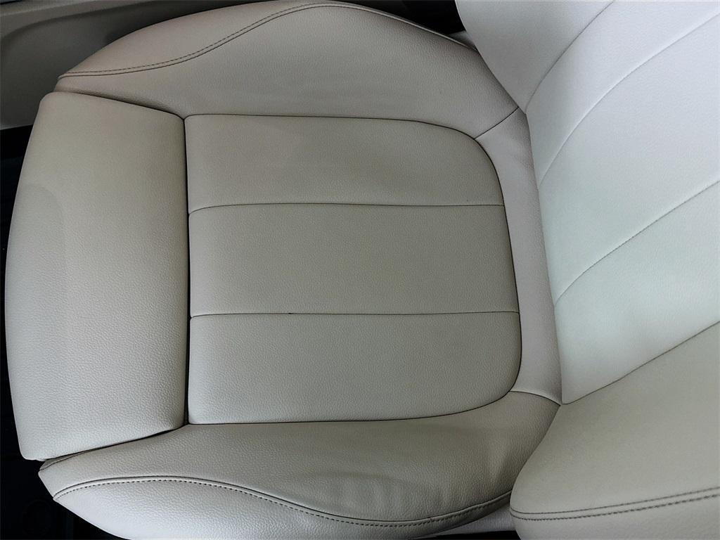 used 2022 Mercedes-Benz GLB 250 car, priced at $32,000