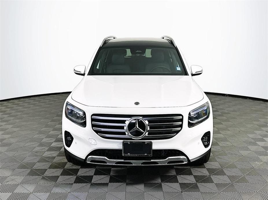 new 2025 Mercedes-Benz GLB 250 car, priced at $52,925