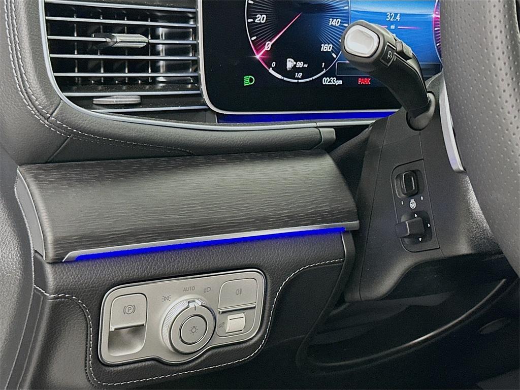 new 2025 Mercedes-Benz GLE 350 car, priced at $65,500