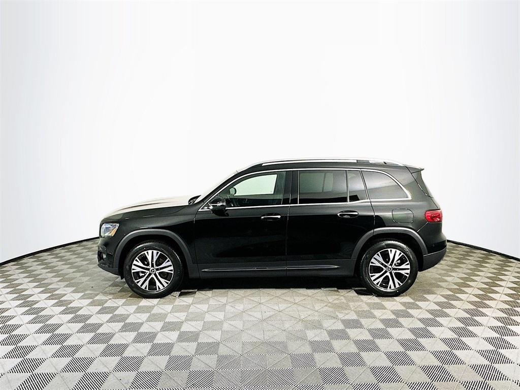 new 2025 Mercedes-Benz GLB 250 car, priced at $51,095